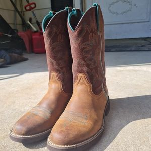 Ariat Delilah Round Toe Western Boots